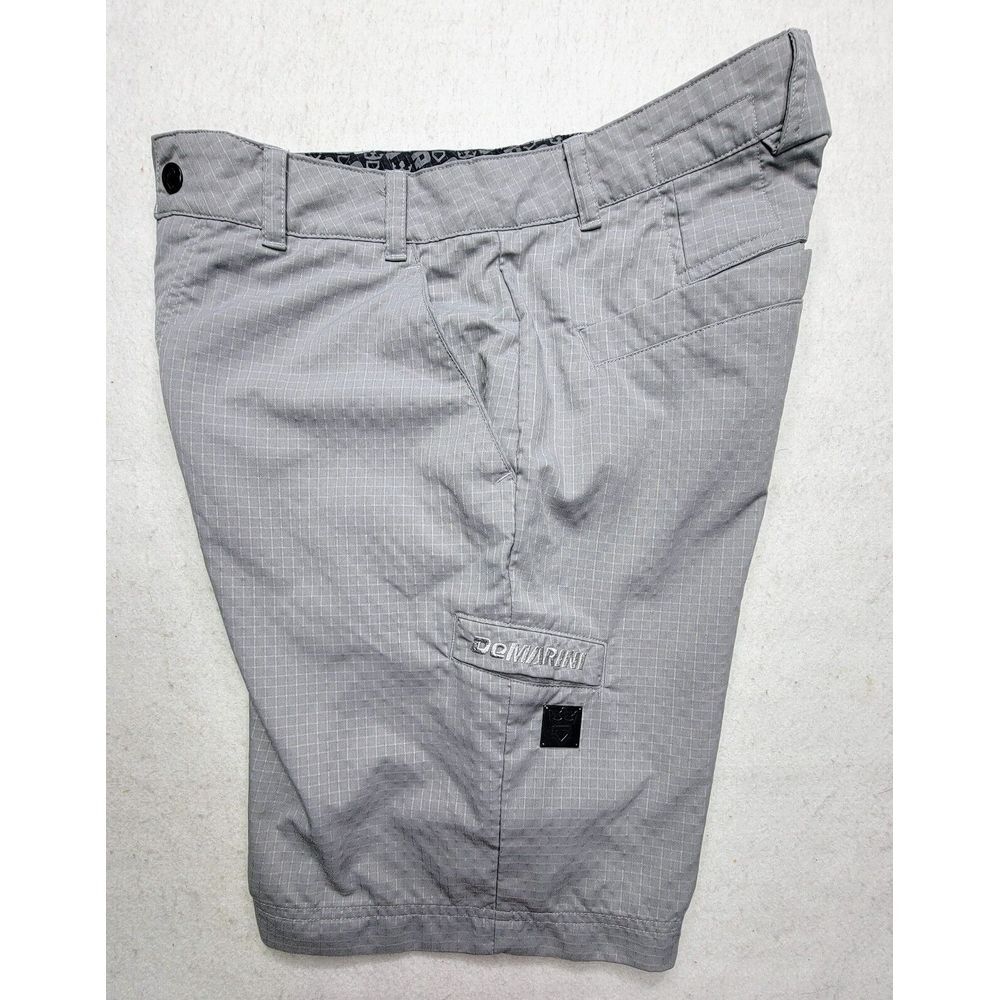 Demarini Shorts Mens 30 Baseball Coach Gray Check Metal Logo Nylon‎ Blend